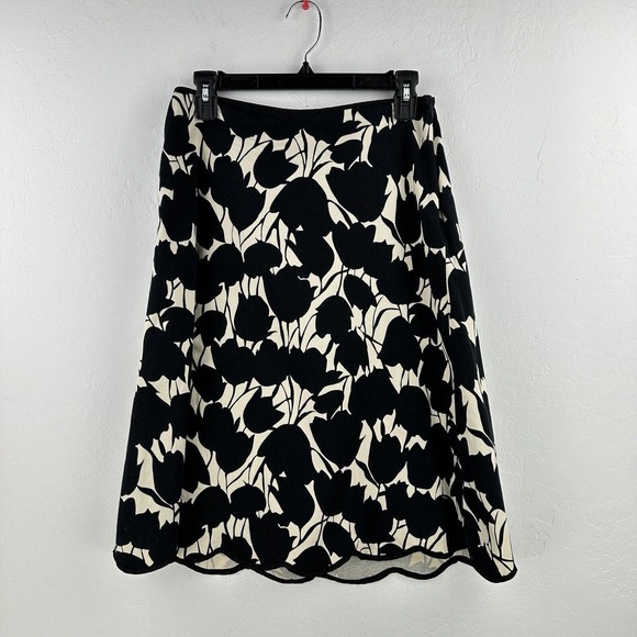 White House Black‎ Market WHBM Skirt Floral Tulip Print 6 Scalloped Hem Zip - Picture 1 of 5